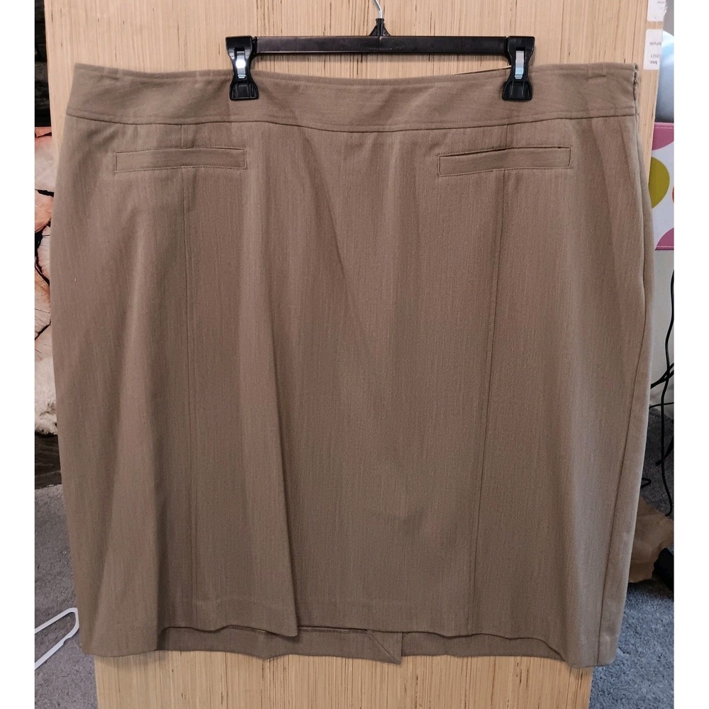 Lane Bryant Size 24 Ladies Straight/Pencil Skirt Plus‎  Polyester Blend Side Zip